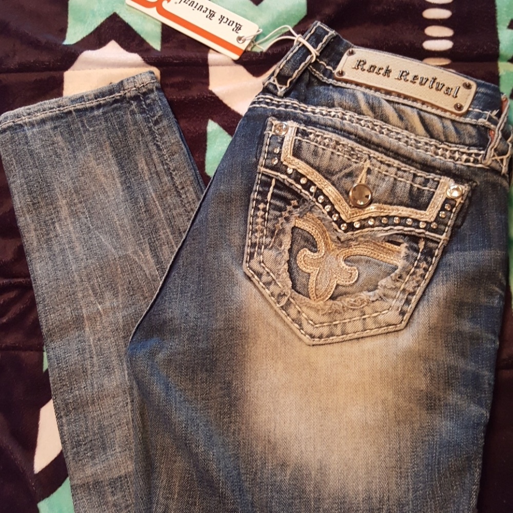 Rock revival straight leg size 25